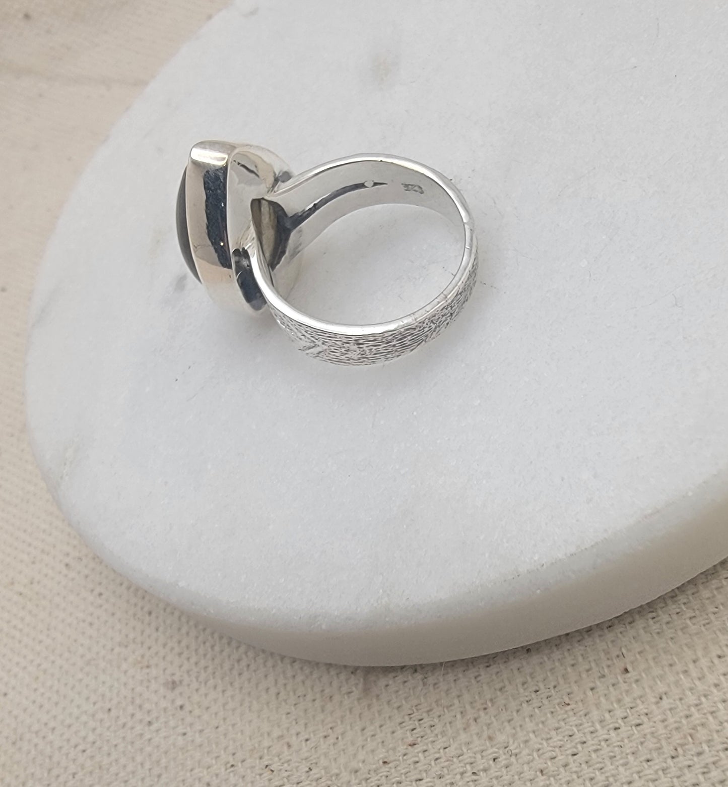 Sterling Silver Teardrop Labradorite Ring (Size 6.5)