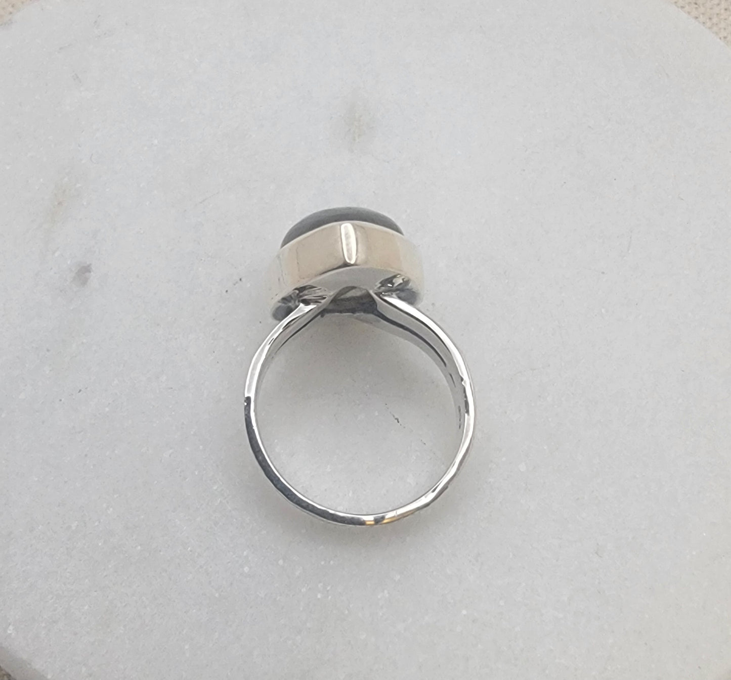 Sterling Silver Teardrop Labradorite Ring (Size 6.5)