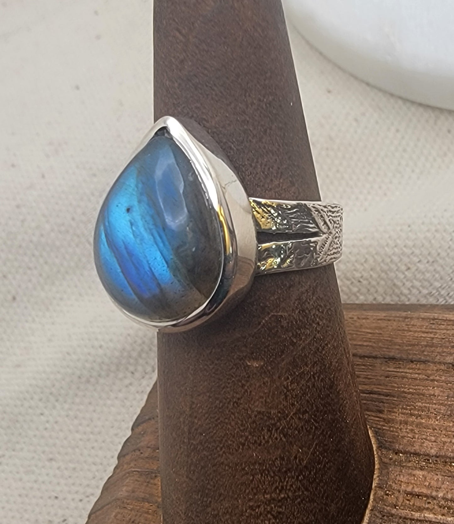Sterling Silver Teardrop Labradorite Ring (Size 6.5)